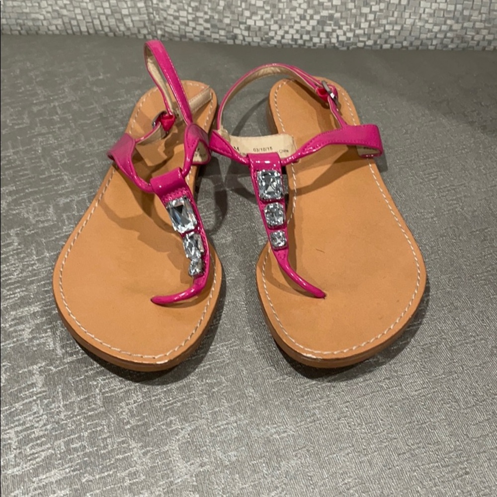 Girl’s sandals size 3M